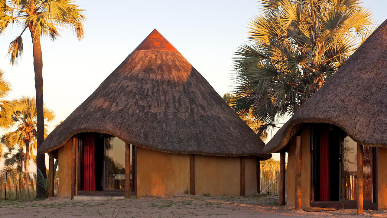 Ongula Village Homestead Lodge Omupumba Extérieur photo